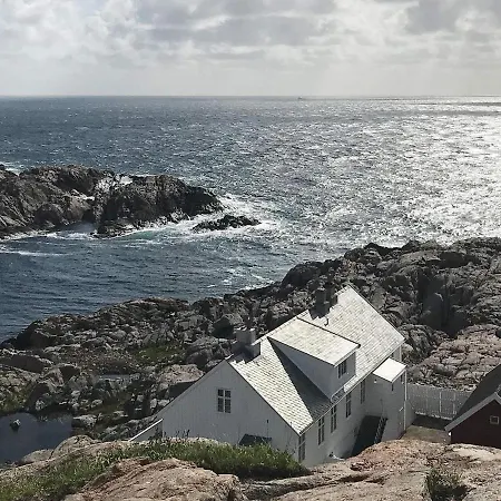 Casa vacanze Four-bedroom Holiday In Lindesnesnes 1